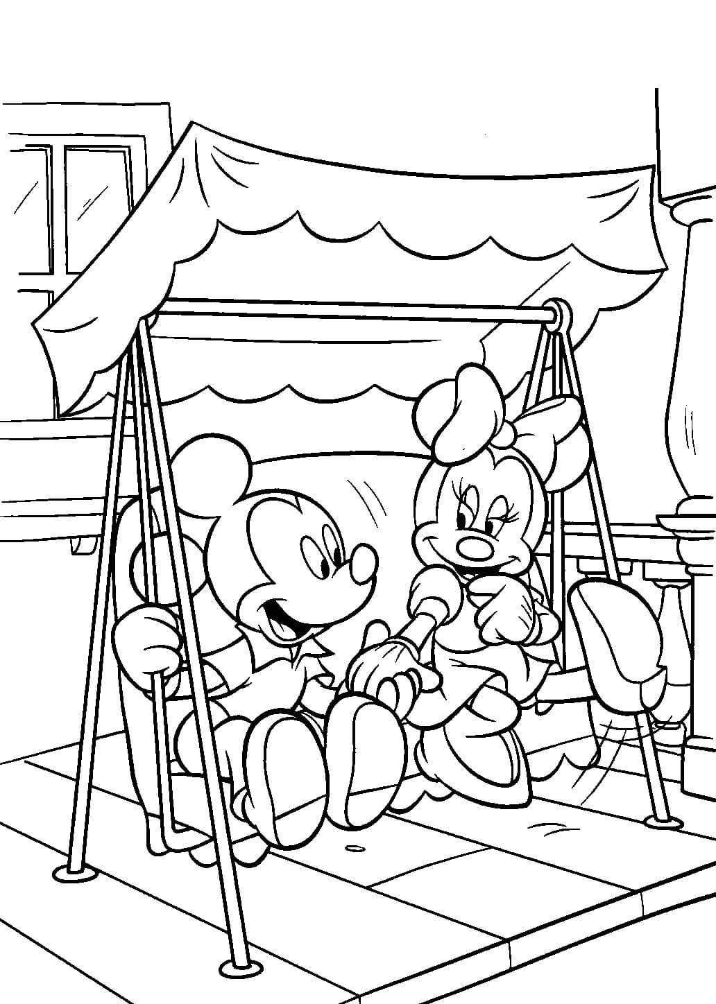 Mickey en Minnie Mouse spelen op de schommels